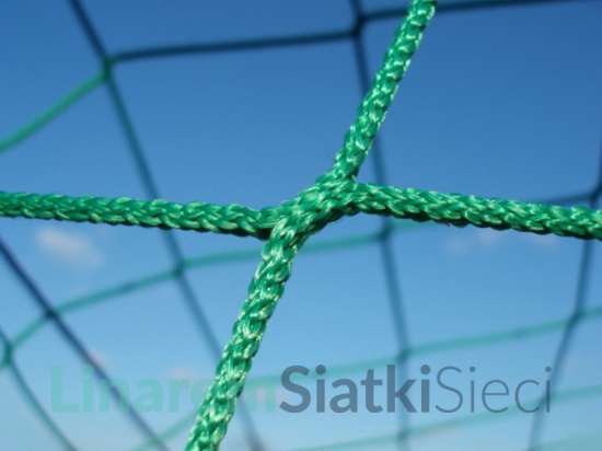 Siatki na piłkochwyty. Siatki ochronne na boiska i hale sportowe.